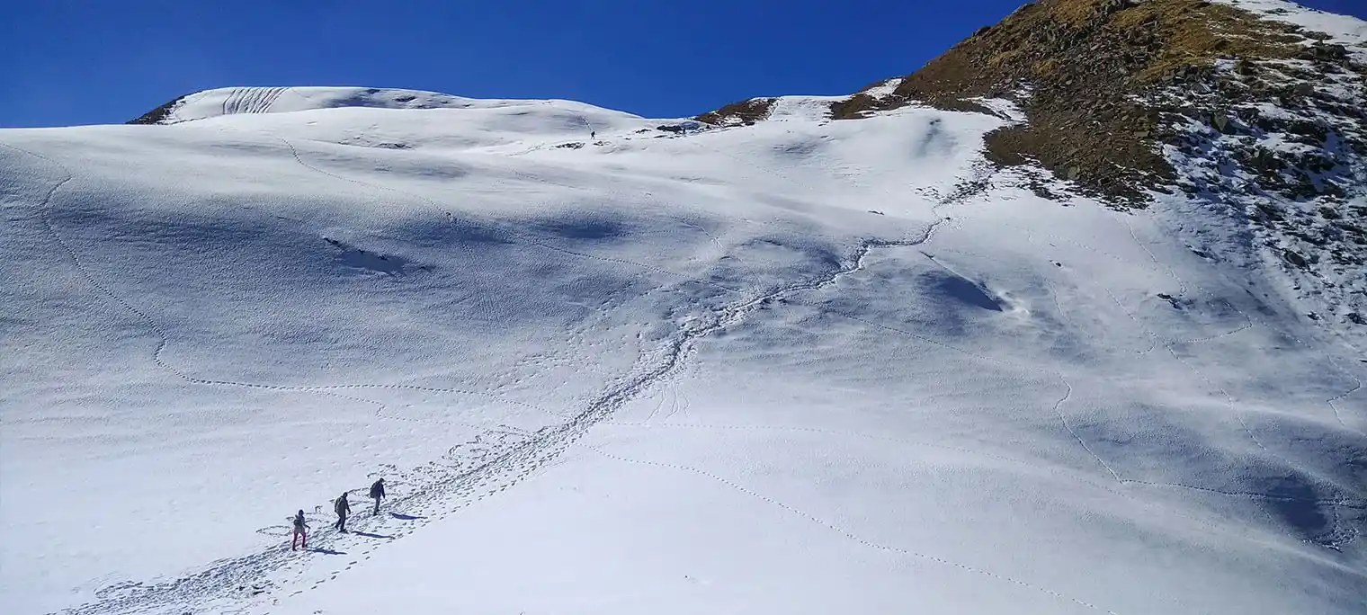 Dayara Bugyal Trek slide 2