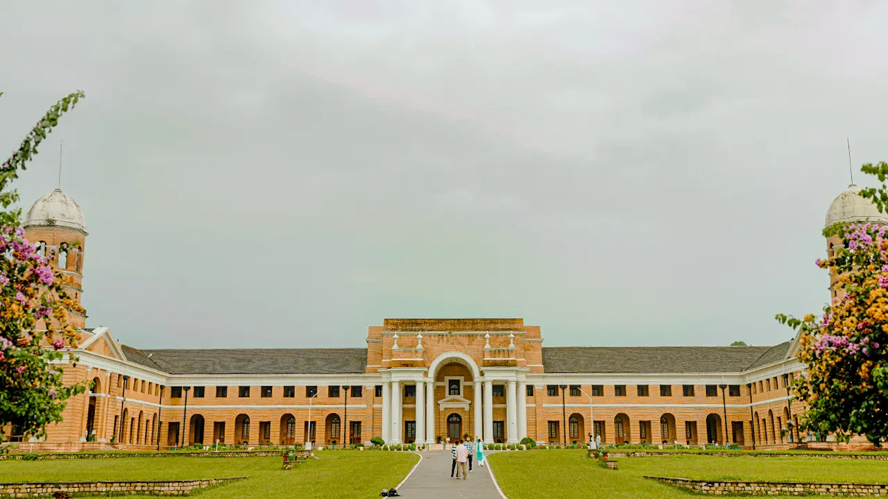 Dehradun forest research institude (FRI) image