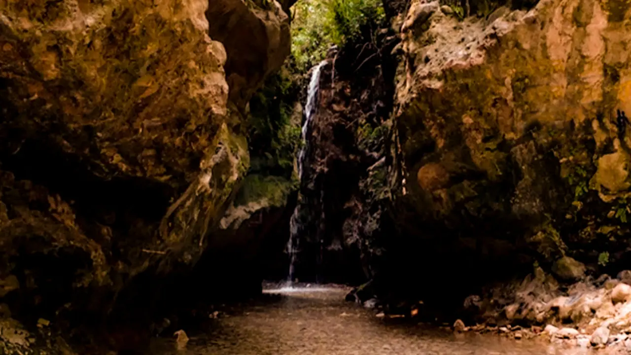 Water stream of gucchupani in dehradun