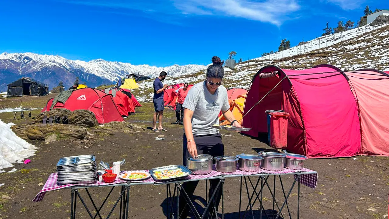 TTH food service during the tent