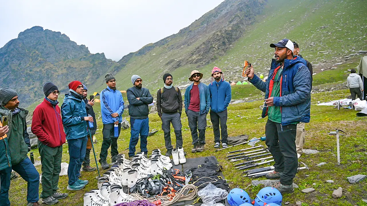 TTH Trek leader is breifing about the gears before trek
