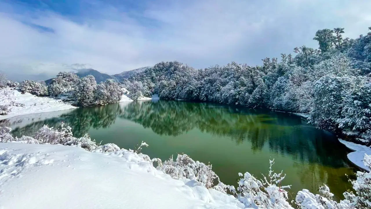 Deoriatal during the Chopta Chandrashila Trek in winter