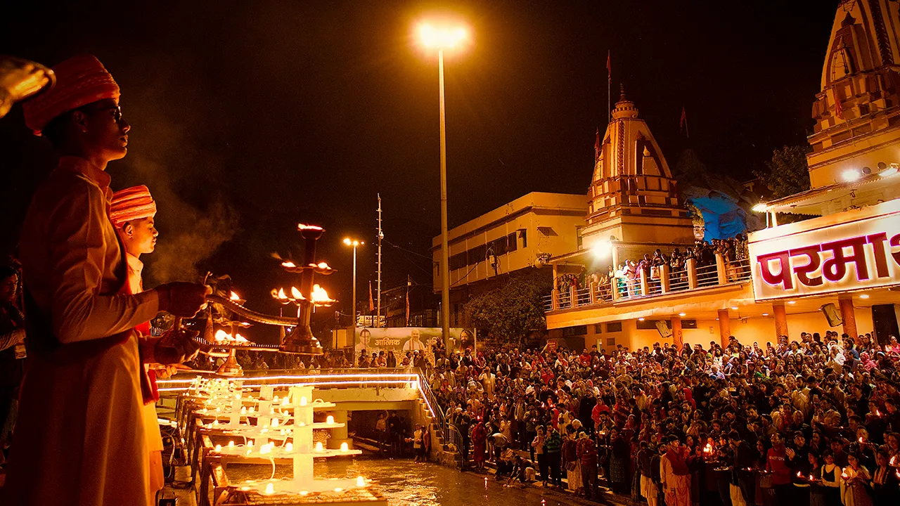 Night view of Parmarth Niketan in Rishikesh